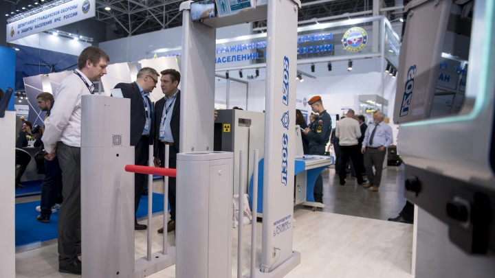 «Швабе» представил новый металлодетектор с функцией тепловизора