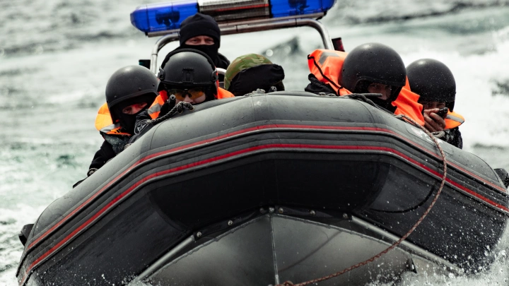 Росгвардию наделят полномочиями по оцеплению территории и акватории охраняемых объектов