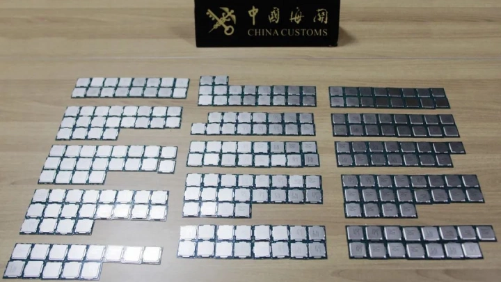 Более 300 процессоров Intel пытались вывезти контрабандисты в Китай