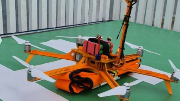 В Анапе дрон-спасатель пришел на помощь тонувшему человеку