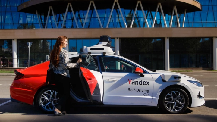 Яндекс сообщил о запуске тестовых поездок на беспилотном такси в Ясенево