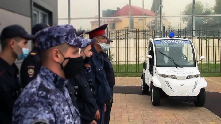 Полиция Ростова-на-Дону закупила электрокары для патрулирования парковых зон