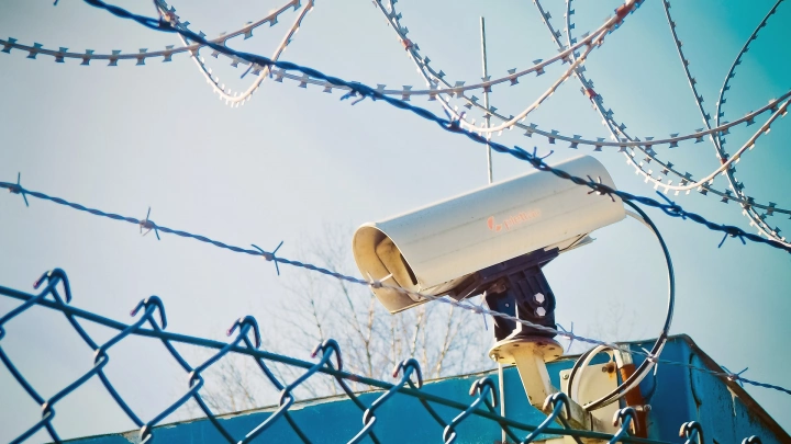 Видеокамеры следят за осужденными в Поморье