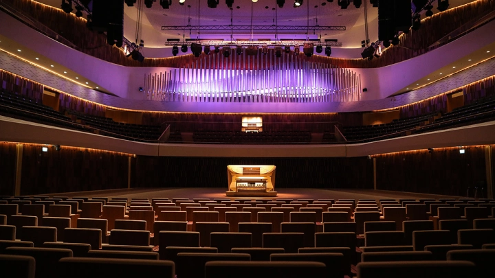 Противопожарное закулисье зала Зарядье