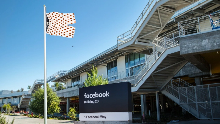 Блэкаут Facebook: основатель бигтеха за ночь потерял 6,6 млрд долларов