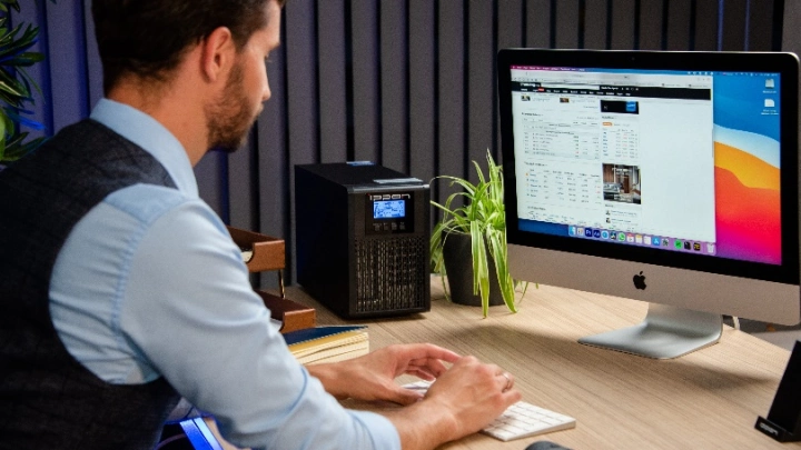 IPPON: от потребительских ИБП до тяжелых трехфазных решений