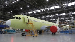 МС-21 с российскими двигателями совершил первый демонстрационный полет за рубежом