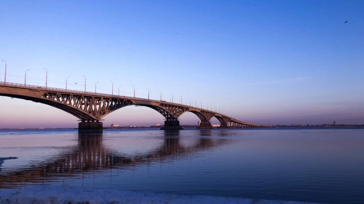 32,5 млн рублей направят на охрану моста Саратов-Энгельс