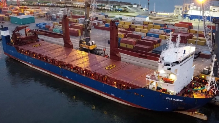 Минтранс РФ разработает пятилетнюю программу по развитию морских портов и аэропортов