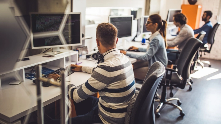 Минцифры включило в реестр российского ПО Единую цифровую платформу экспертизы