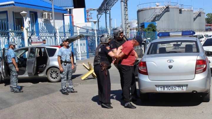 В Новороссийске ведомственная охрана Минтранса совместно с силовыми структурами предупредила ЧП в порту