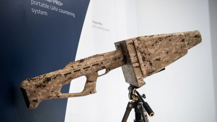 Ростех на выставке «Интерполитех 2022» представил переносимый комплекс «Пищаль-Про» для нейтрализации беспилотников