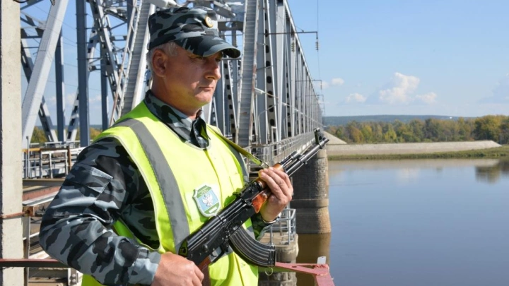 Введен особый режим работы объектов коммуникаций и связи и транспорта