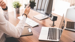 Фонд «Сколково» начал прием заявок на получение грантов на реализацию IT-проектов по импортозамещению