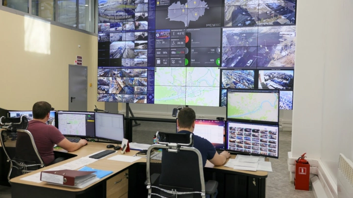 На дорогах Красноярска установят детекторы транспорта и купольные видеокамеры