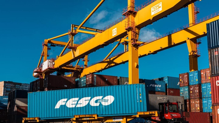 Количество досмотров контейнеров во Владивостокской таможне уменьшилось два раза