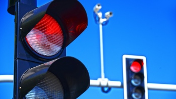 Центр управления ИТС  Калининградской области объявил аукцион на установку 13 умных светофоров
