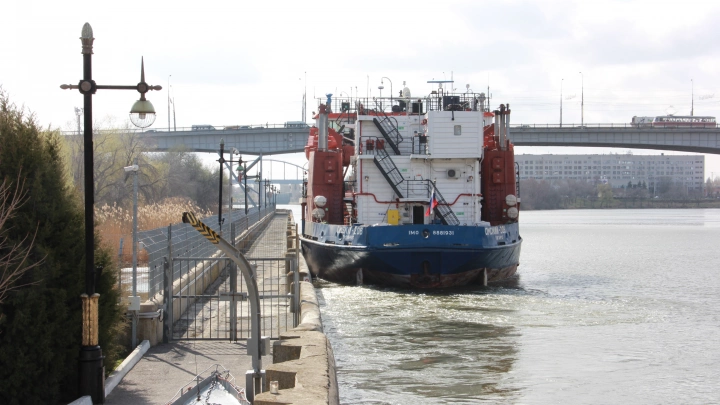 Внесены изменения в правила перевозки опасных грузов морским и внутренним водным транспортом