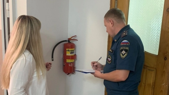 В МЧС России назвали типовые нарушения требований пожарной безопасности при проведении проверок