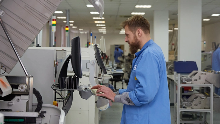 «АТБ Электроника» запустит производство карт с ИИ для систем видеонаблюдения