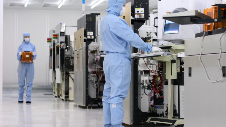 Минпромторг рассматривает возможность ограничения параллельного импорта вычислительной техники  зарубежных брендов