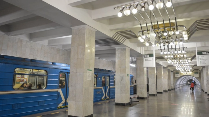 В Екатеринбурге на всех станциях метро заменят турникеты