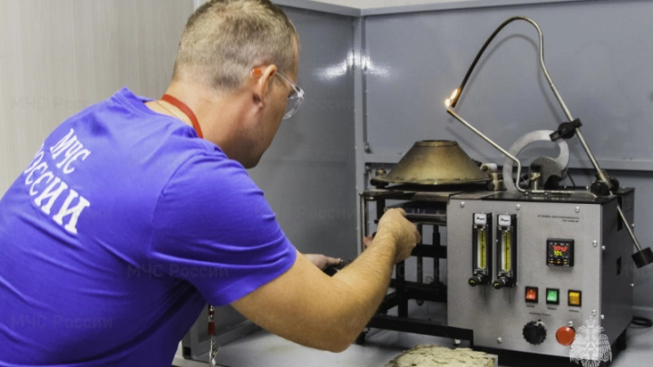 Испытательные пожарные лаборатории Омской области и ХМАО признаны лучшими в России