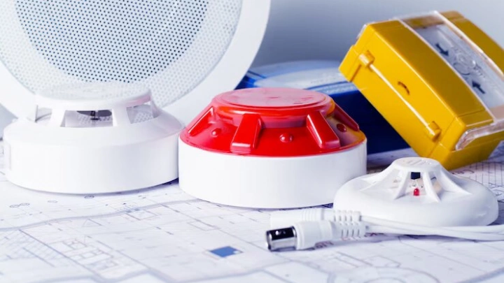 С 1 июня 2024 года Минпромторг предлагает запустить эксперимент по маркировке огнетушителей и средств обеспечения пожарной безопасности