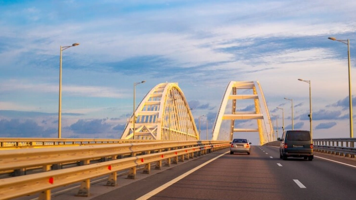 На Крымском мосту увеличат число пунктов досмотра
