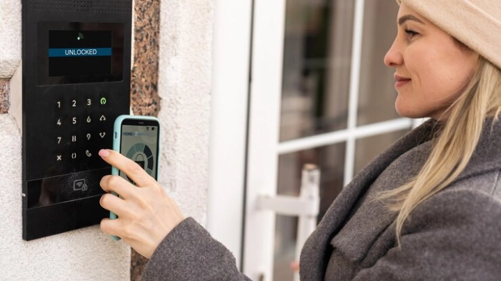 В Сыктывкаре тестируют подключение домофонов к системе автоматизированного оповещения населения о ЧС