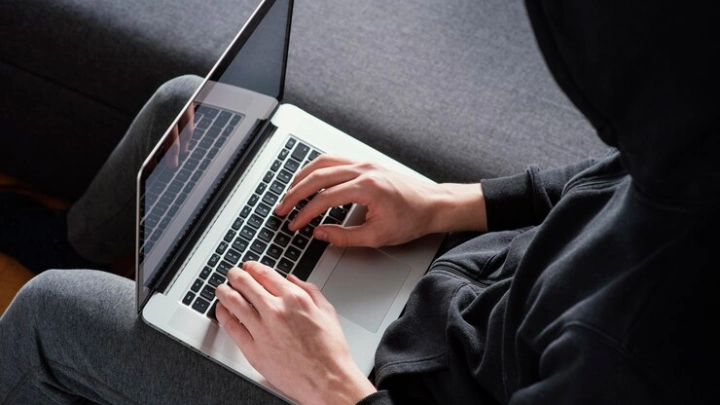 Мошенники нацелились на госорганы, ИТ-компании и финансовые организации