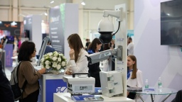 ГК «Урбантех» представила на Kazan Digital Week комплекс фотовидеофиксации «Азимут» и сервисы на базе ИИ для безопасности на дорогах