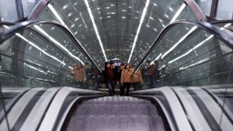 С декабря 2025 года на всех станциях метро Новосибирска запустят оплату по биометрии