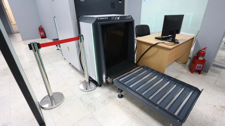 Здание вокзала Холмского морского торгового порта оборудовали техсредствами транспортной безопасности