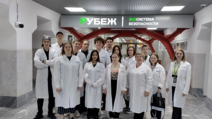 «Делаем проекты на Рубеже»: конкурсанты «Студенческой лиги» осваивают отечественные системы противопожарной защиты
