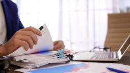 Магаданская областная больница отменила аукцион по капремонту пожарной сигнализации: АНО «КПОПСБ» указал на несоблюдение законодательства