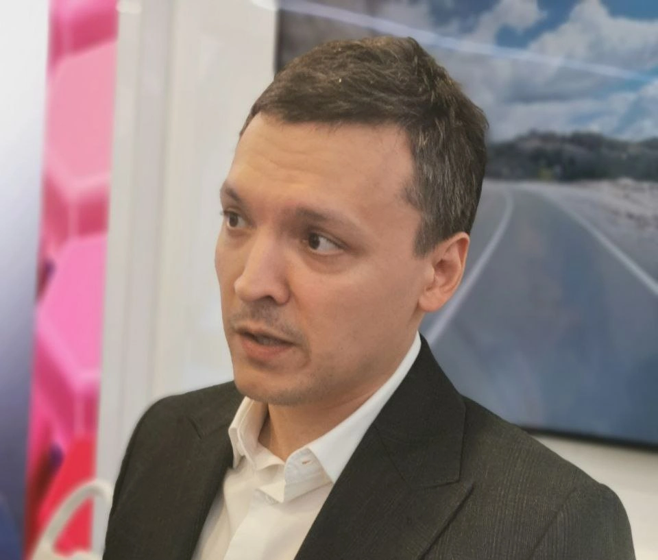 На форуме ЦИПР-2025  компания «Ростелеком» впервые представила отечественную  и мультимедийную платформу ОС «Аврора Автомобильная»