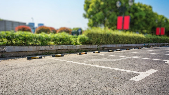 В России может появиться единое парковочное пространство для борьбы с хаотичной парковкой