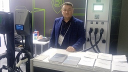 Российская компания E-PROM представила на Parking Russia новую зарядную станцию