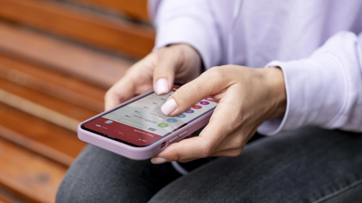 Центробанк рассматривает введение обязанности банков возмещать средства при взломе приложений