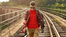 В России могут ввести автоматические штрафы за переход путей в неположенном месте