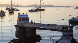 Доступ к причалам в морском порту Сочи временно ограничен