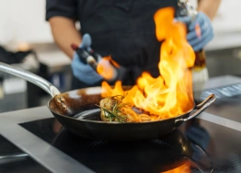 Уголовное дело о гибели двух человек возбуждено после пожара в кафе на Тургояке