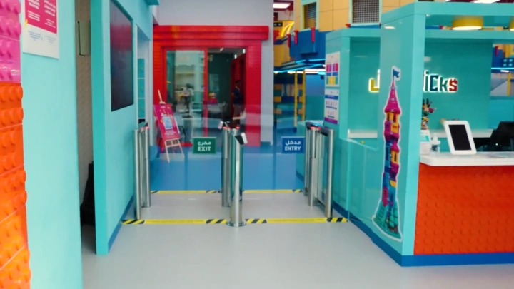 Скоростные турникеты PERCo обеспечили безопасный доступ в детские игровые центры Like Bricks в ОАЭ
