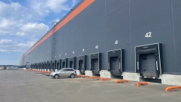 Ozon открыл крупный фулфилмент-центр в Новой Москве