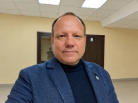 Роман Медведев