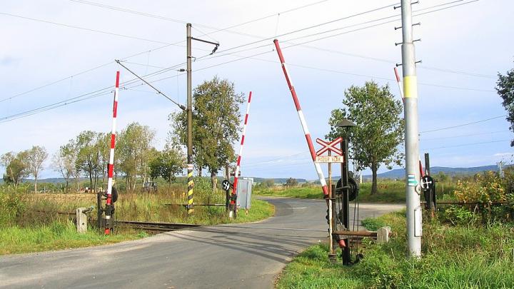 Прокуратура выявила нарушения на железнодорожных переездах в Сахалинской области