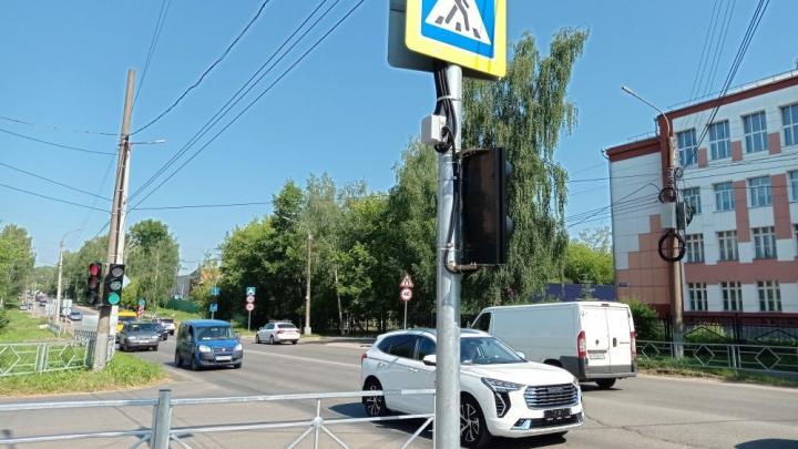 Более 90 млн рублей направили на модернизацию светофоров в Кирове