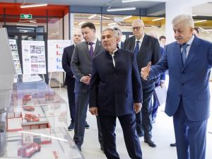 Компания FLAMAX и КГАСУ представили президенту Татарстана Рустаму Минниханову совместную разработку по линии импортозамещения в сфере водоснабжения и систем безопасности