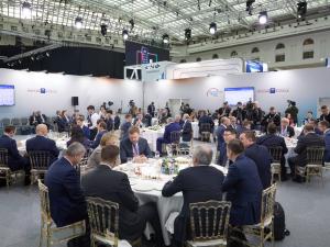 Деловой завтрак Газпромбанка открыл второй день Форума и Выставки «Транспорт России»